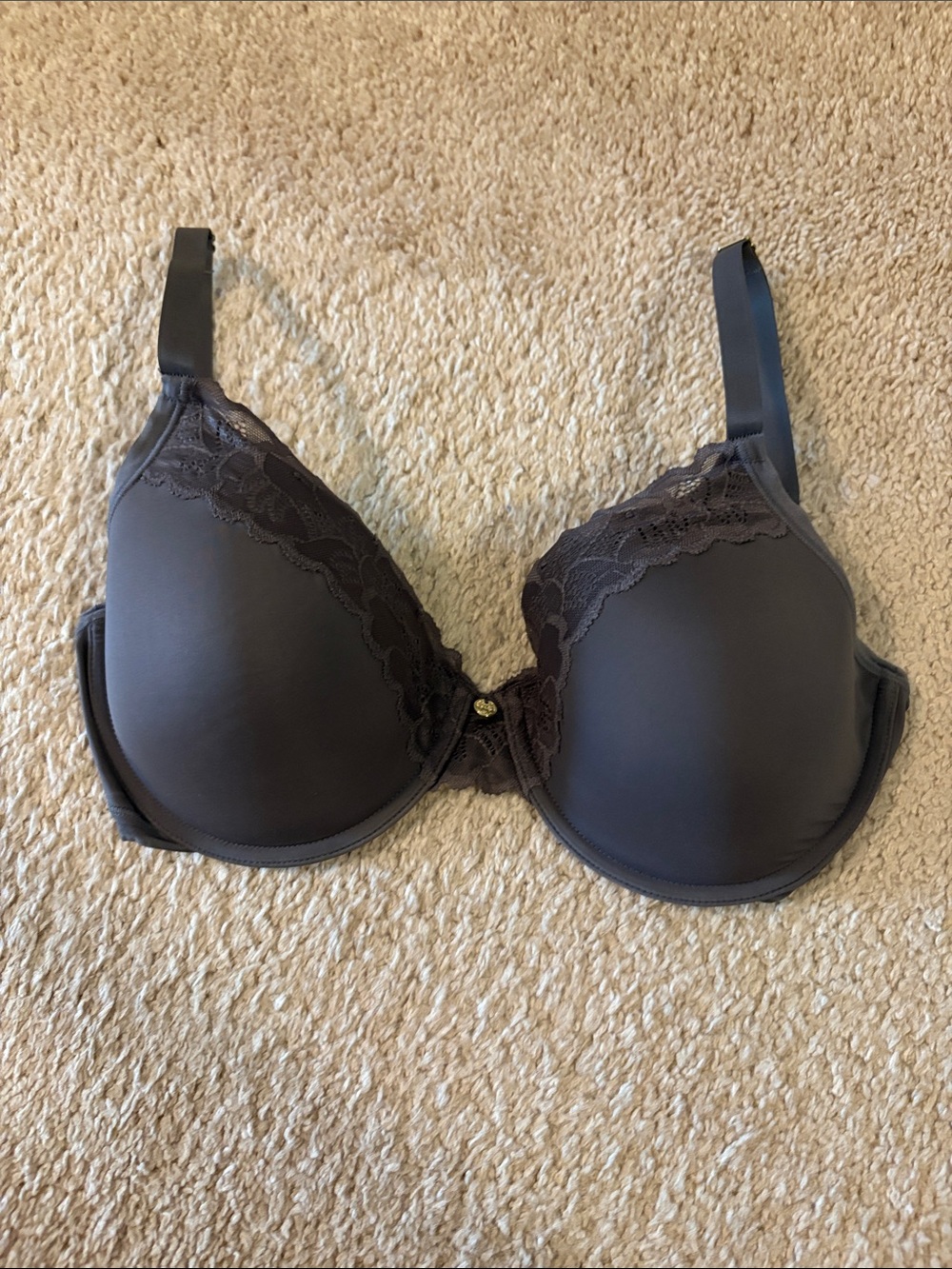 Natori 32DD lace trimmed bra